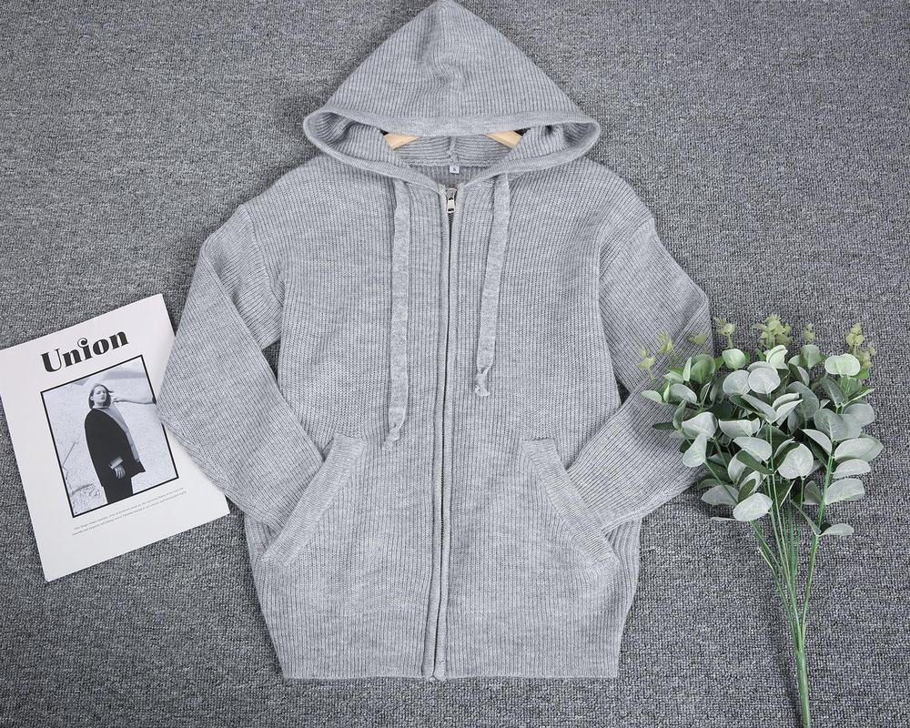 Kapuzenpulli mit Seitentaschen und Frontreißverschluss
