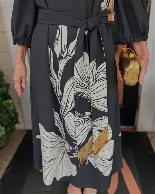Elegantes langärmeliges Maxikleid mit V-Ausschnitt