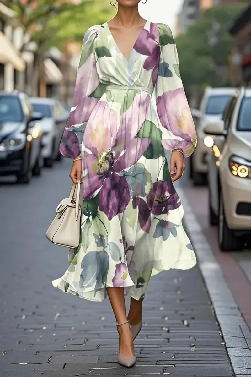 Einzigartiges Midikleid mit V-Ausschnitt und Blumendruck