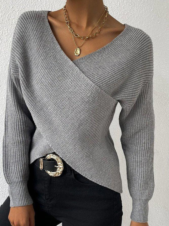 Grauer Strickpullover mit V-Ausschnitt und langen Ärmeln