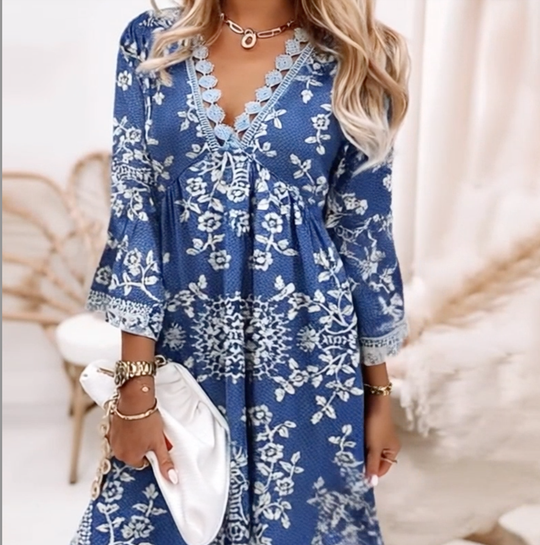 Blaues 3/4-Ärmel-Minikleid mit V-Ausschnitt