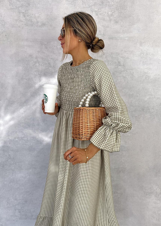Grünes kariertes Maxikleid mit Rundhalsausschnitt