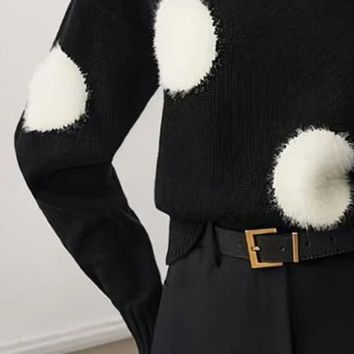 Vera - Schwarzer langärmeliger Pullover mit Stehkragen