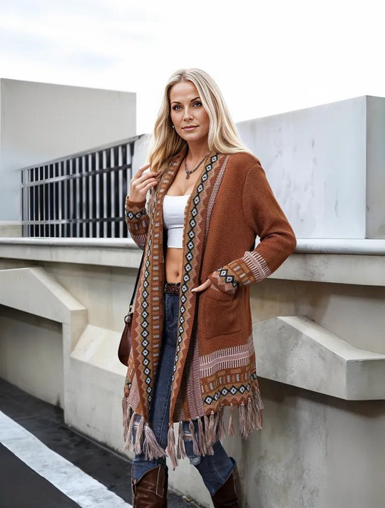 Trendige braune Strickjacke mit Seitentaschen