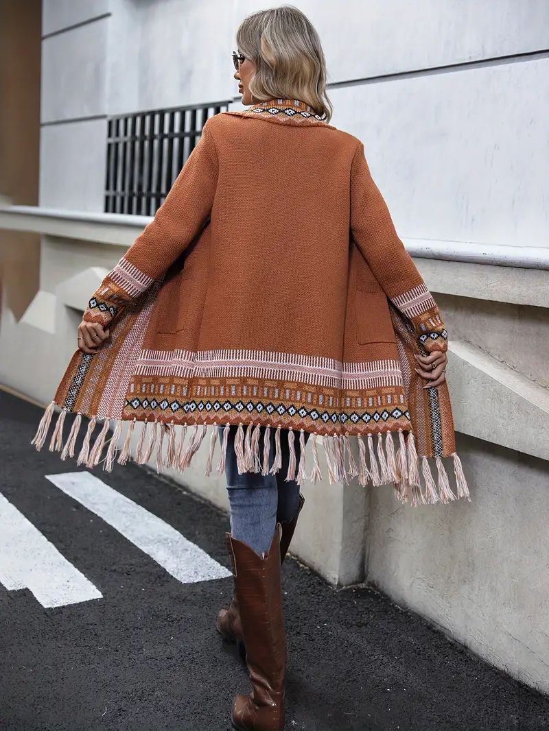 Trendige braune Strickjacke mit Seitentaschen